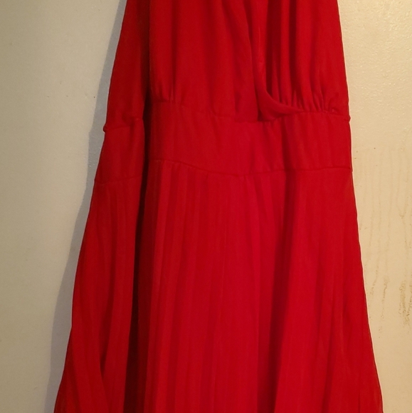 Plus size halter dress - Picture 2 of 2